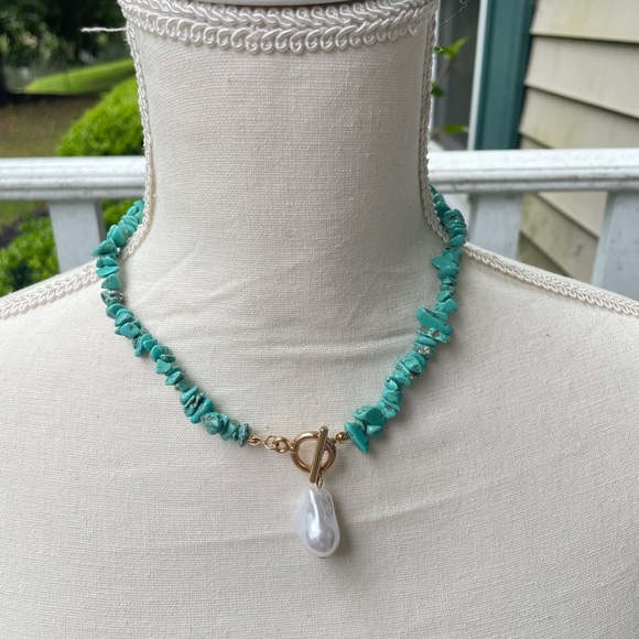 NEW ARRIVALS STATEMENT NECKLACE - Picture 9 of 16